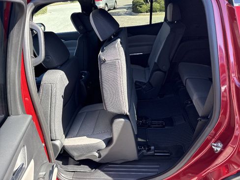 New 2026 Chevrolet Traverse LT w/ Sun and Wheel Package FWD image 13