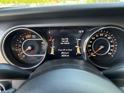 Used 2022 Jeep Wrangler Unlimited Sport image 31