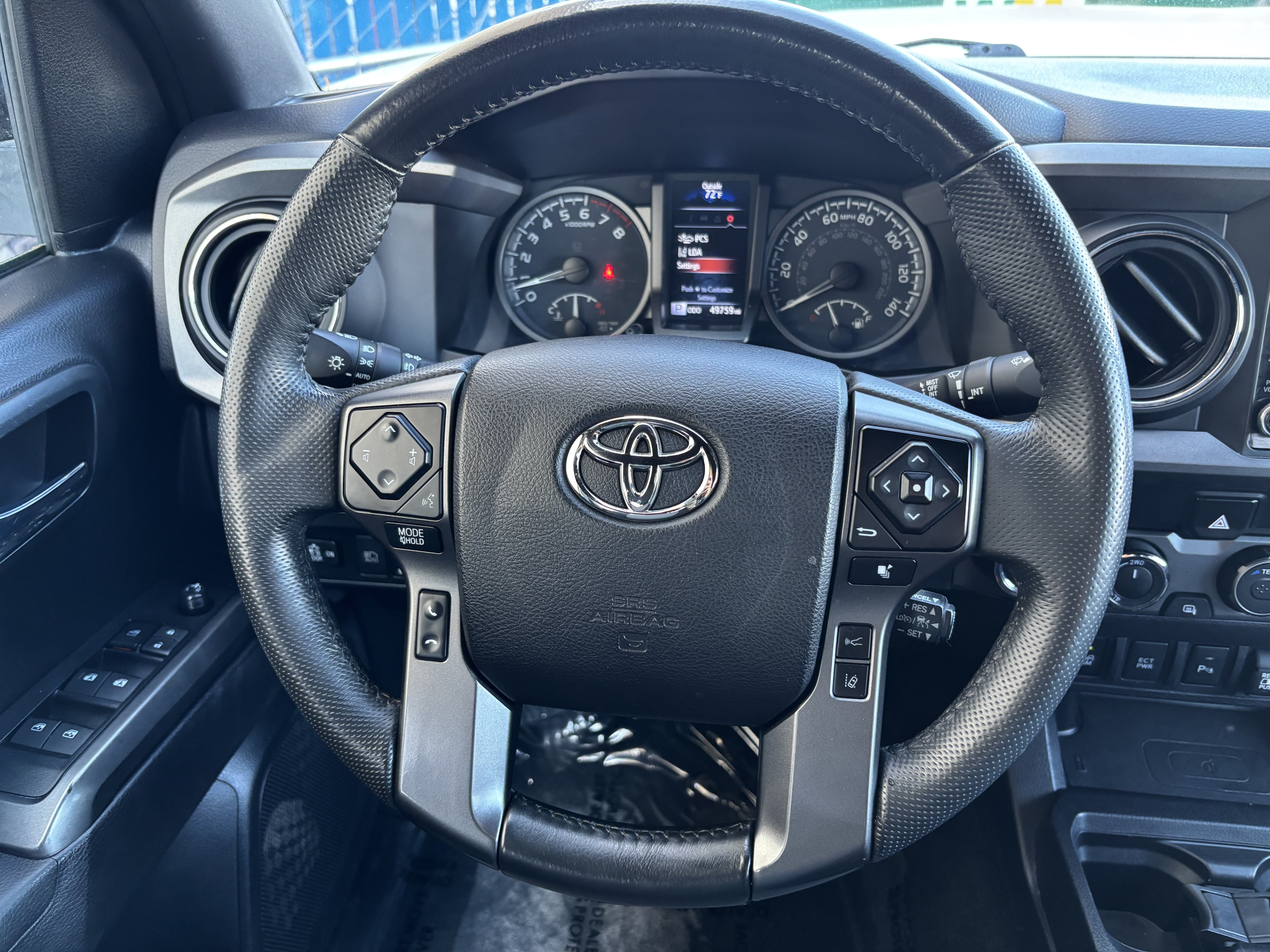 Used 2021 Toyota Tacoma TRD Off-Road w/ Technology Package AWD/4WD image 14