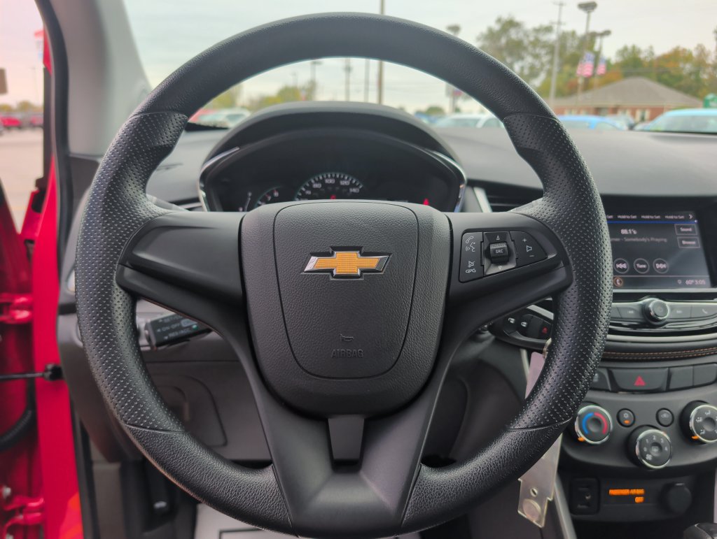 Used 2020 Chevrolet Trax LS FWD image 10