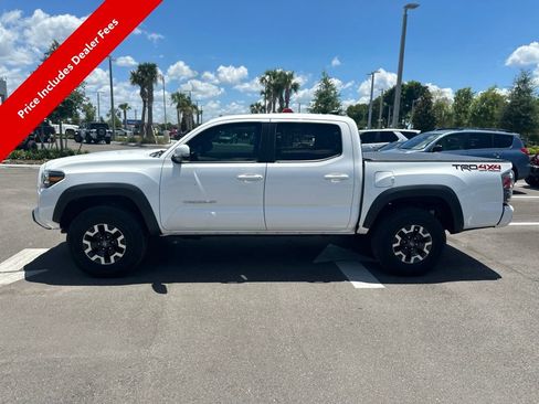 Used 2021 Toyota Tacoma TRD Off-Road w/ TRD Premium Off Road Package AWD/4WD image 2