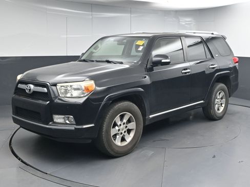Used 2013 Toyota 4Runner SR5 image 4
