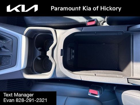 Used 2020 Toyota RAV4 XLE Premium image 28