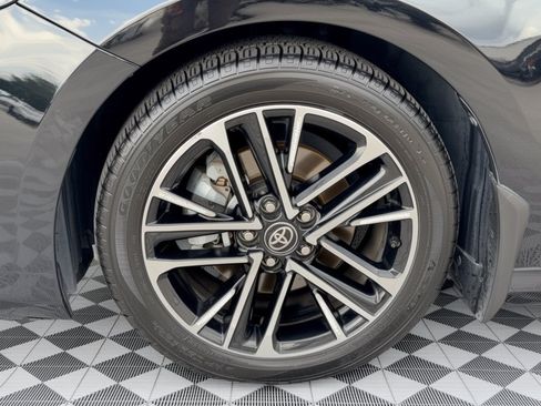 Used 2025 Toyota Camry XLE FWD image 13