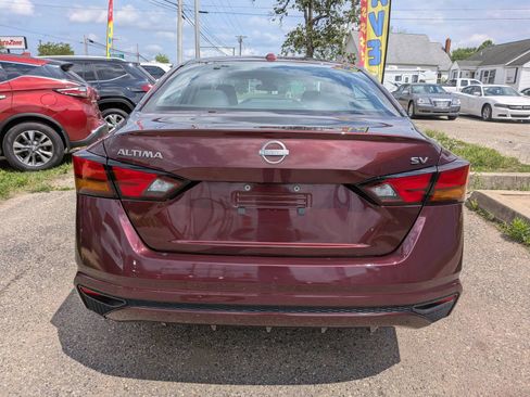 Used 2023 Nissan Altima 2.5 SV FWD image 5