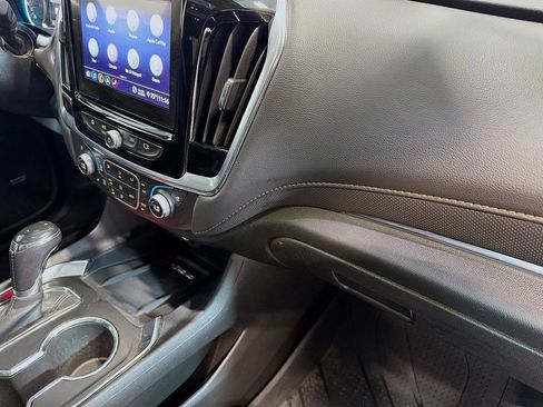 Used 2020 Chevrolet Traverse Premier FWD image 30