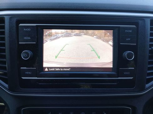 Used 2022 Volkswagen Atlas Cross Sport SE image 21