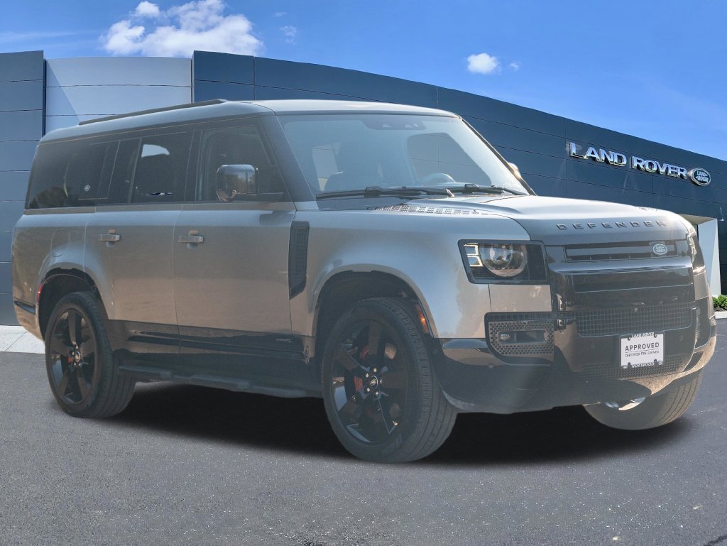Used 2024 Land Rover Defender 130 X AWD/4WD image 3