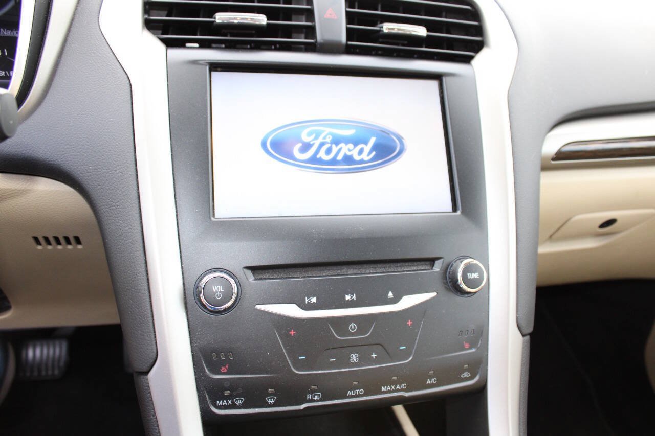 Used 2014 Ford Fusion SE w/ Equipment Group 502A FWD image 15