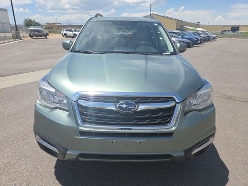 Used 2018 Subaru Forester 2.5i Premium w/ All-Weather Package AWD/4WD image 9