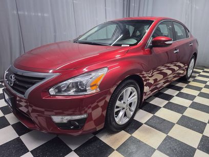 Used 2014 Nissan Altima 2.5 SV w/ Convenience Package