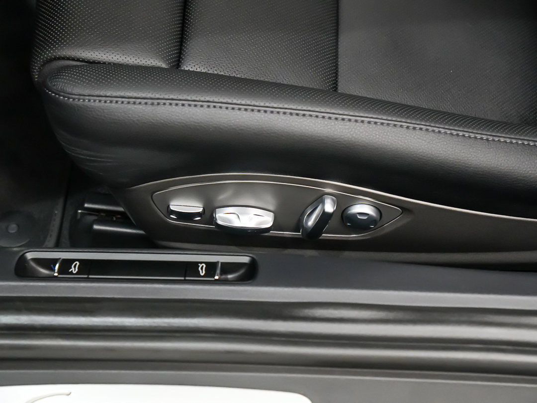 Certified 2025 Porsche 718 Cayman RWD image 21