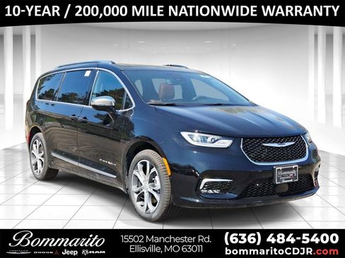 New 2026 Chrysler Pacifica Pinnacle AWD/4WD image 1