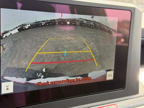 Certified 2025 Toyota Tacoma SR5 image 21