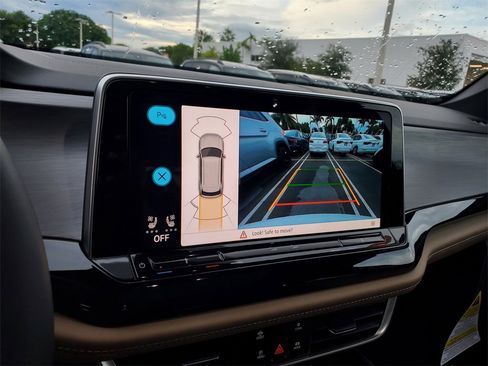 New 2026 Volkswagen Atlas Cross Sport SE image 11