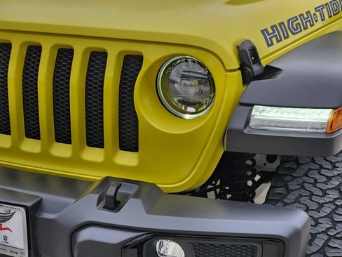 Used 2023 Jeep Wrangler Unlimited Sport AWD/4WD image 9