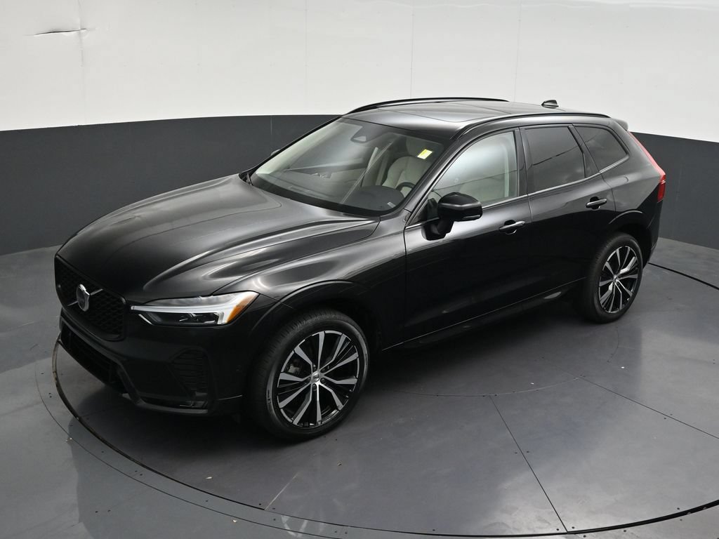 Certified 2024 Volvo XC60 B5 Plus w/ Protection Package Premier AWD/4WD image 17