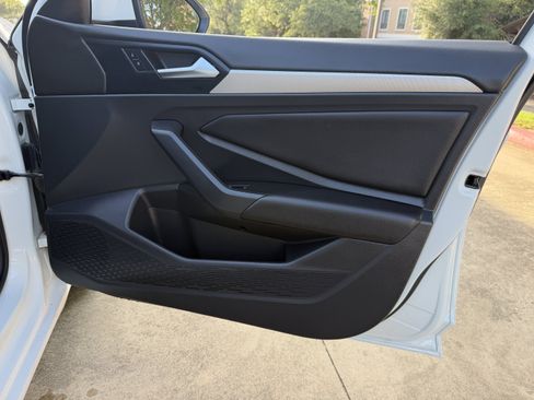 Used 2019 Volkswagen Jetta S w/ Driver Assistance Package FWD image 9
