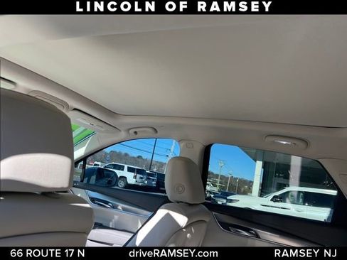 Used 2017 Cadillac XT5 Luxury image 16