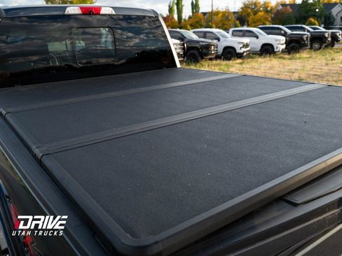 Used 2017 Ford F250 Platinum w/ Platinum Ultimate Package image 17