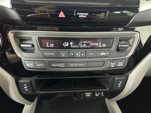Used 2019 Honda Ridgeline RTL-E image 17