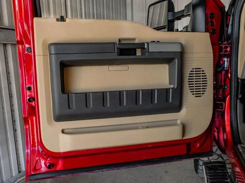 Used 2015 Ford F350 Lariat w/ Lariat Interior Package image 43