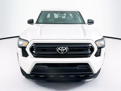 Used 2024 Toyota Tacoma SR RWD image 2