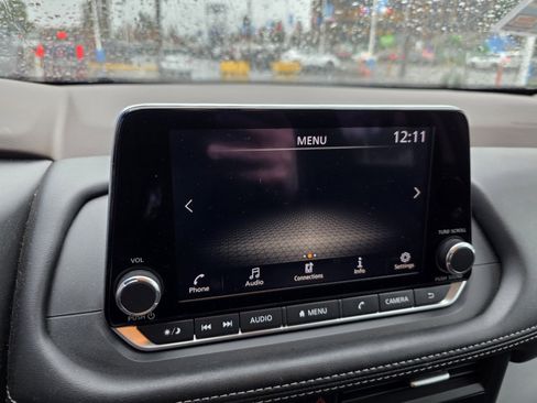 Used 2023 Nissan Rogue S image 15