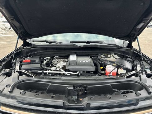 Certified 2024 Chevrolet Suburban High Country image 32