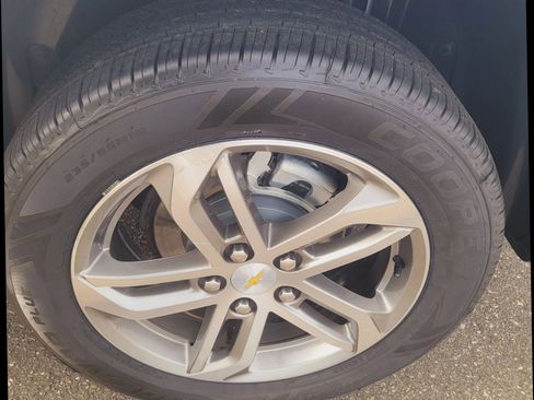 Used 2017 Chevrolet Equinox Premier w/ Enhanced Convenience Package image 14