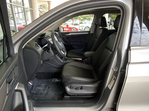 Certified 2023 Volkswagen Tiguan SE w/ Panoramic Sunroof Package FWD image 35