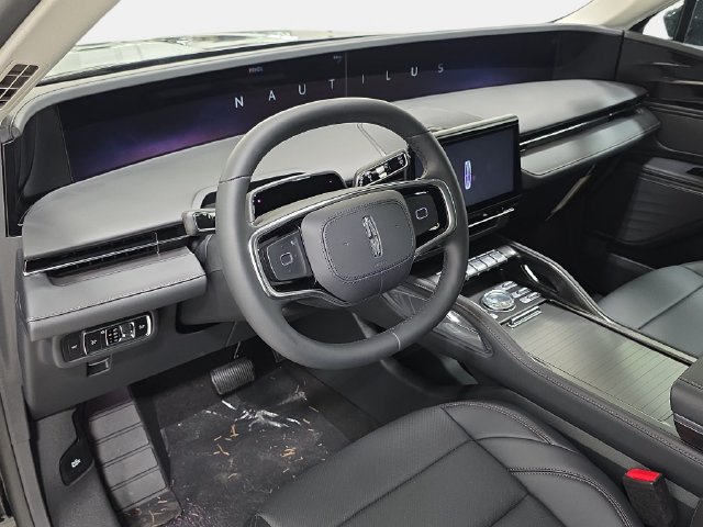 New 2026 Lincoln Nautilus Premier w/ Jet Appearance Package AWD/4WD image 13