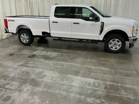 New 2026 Ford F350 XLT image 2