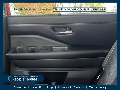 Used 2023 Nissan Pathfinder SL w/ SL Premium Package image 29