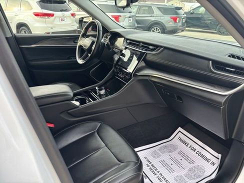 Used 2022 Jeep Grand Cherokee L Limited image 27