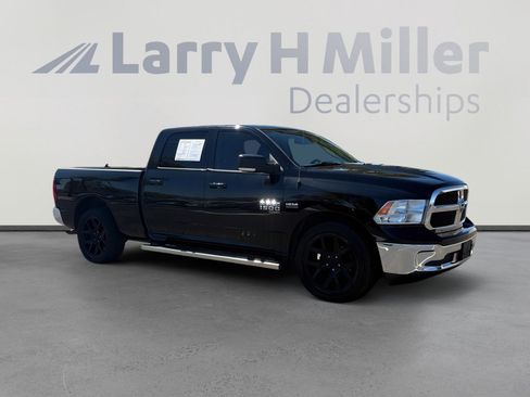 Used 2020 RAM 1500 Classic SLT w/ Luxury Group image 8