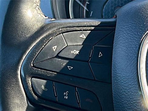 Used 2023 Dodge Charger SXT image 14