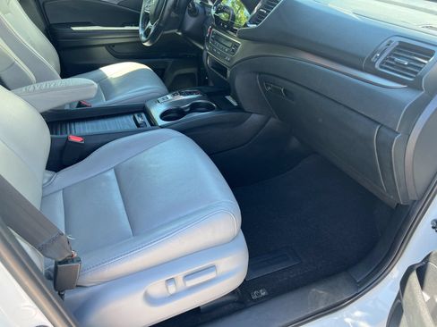 Used 2023 Honda Passport EX-L image 18