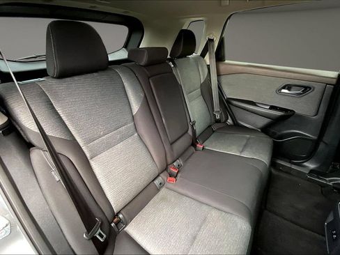 Used 2023 Nissan Rogue SV FWD image 28