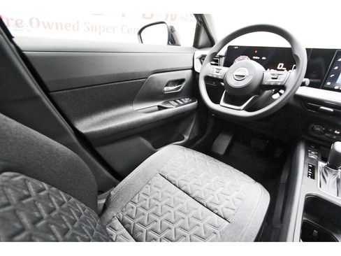 New 2026 Nissan Kicks SV w/ SV Premium Package image 6