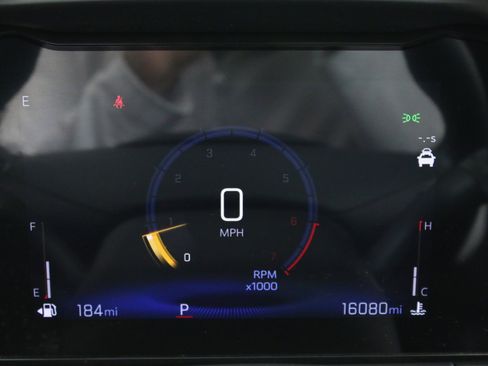 Used 2024 Chevrolet Trax LT w/ Driver Confidence Package FWD image 18