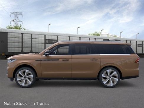New 2026 Lincoln Navigator L Black Label AWD/4WD image 95