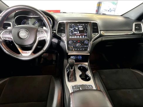 Used 2017 Jeep Grand Cherokee Trailhawk image 14