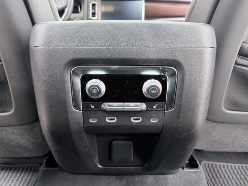Used 2024 GMC Yukon Denali Ultimate AWD/4WD image 30