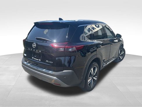 Used 2023 Nissan Rogue SL w/ SL Premium Package image 6