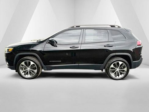 Used 2022 Jeep Cherokee Limited w/ Elite Package AWD/4WD image 4