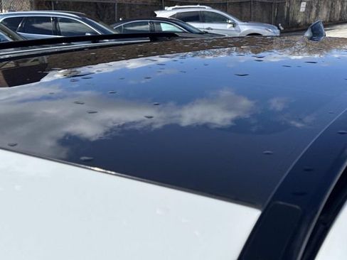 Used 2024 Land Rover Discovery Sport S image 11