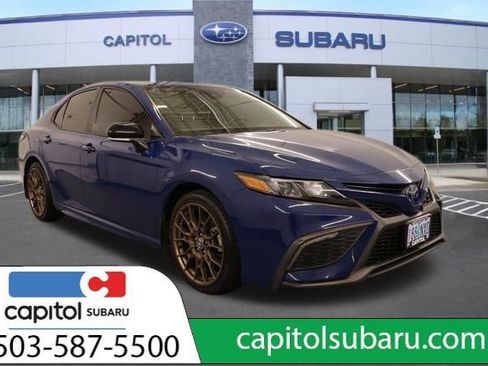 Used 2023 Toyota Camry SE image 1