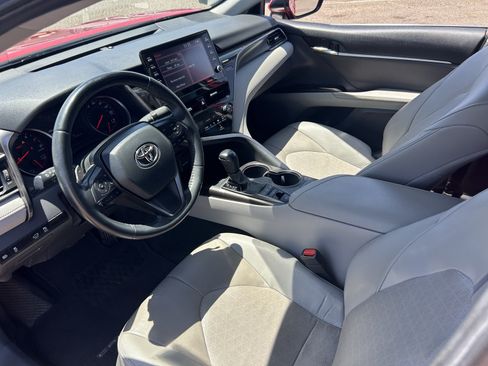 Used 2022 Toyota Camry XSE w/ Carpet Mat Package (TMS) FWD image 9