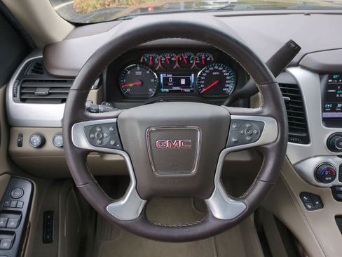 Used 2020 GMC Yukon XL SLT w/ Open Road Package image 26